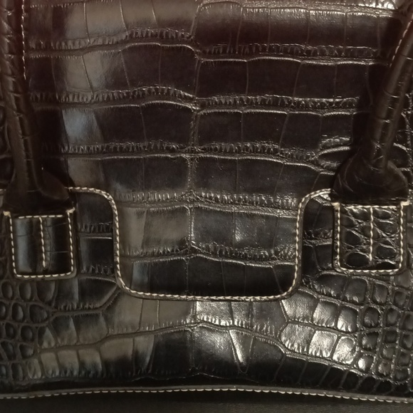 Tommy Hilfiger Black Purse with change purse set. - Picture 14 of 15